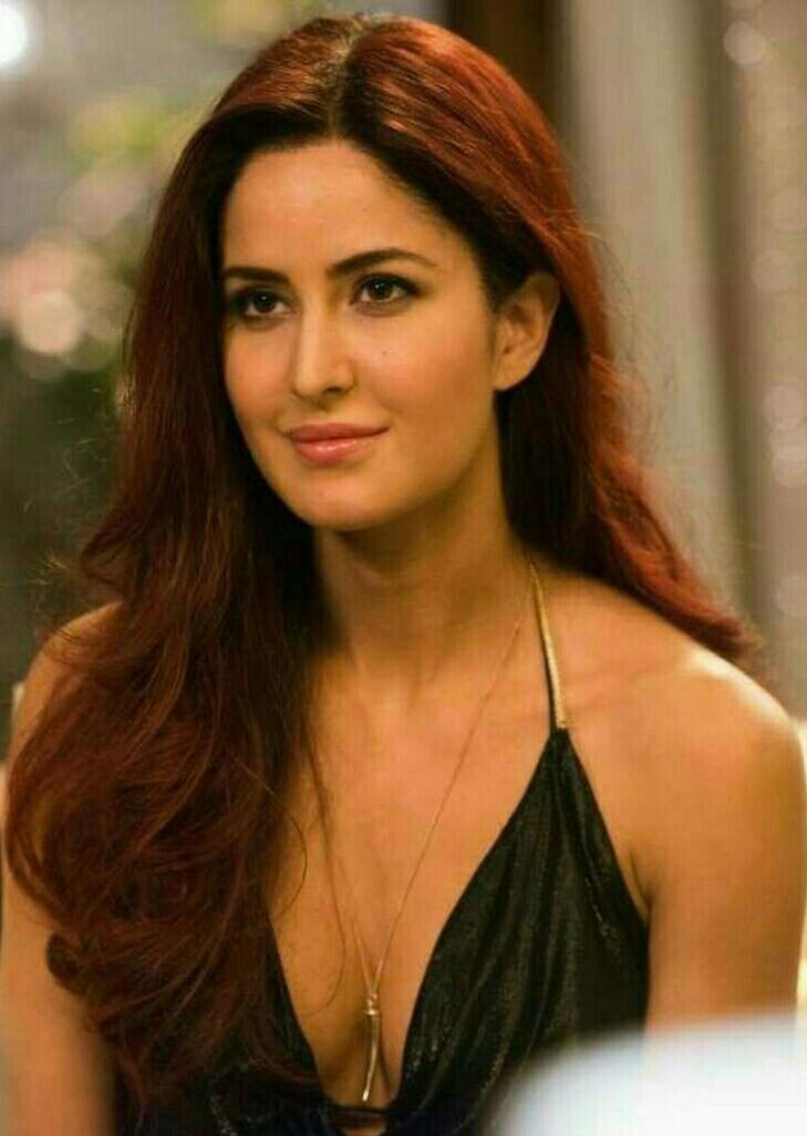 Katrina Kaif - HD Wallpaper 