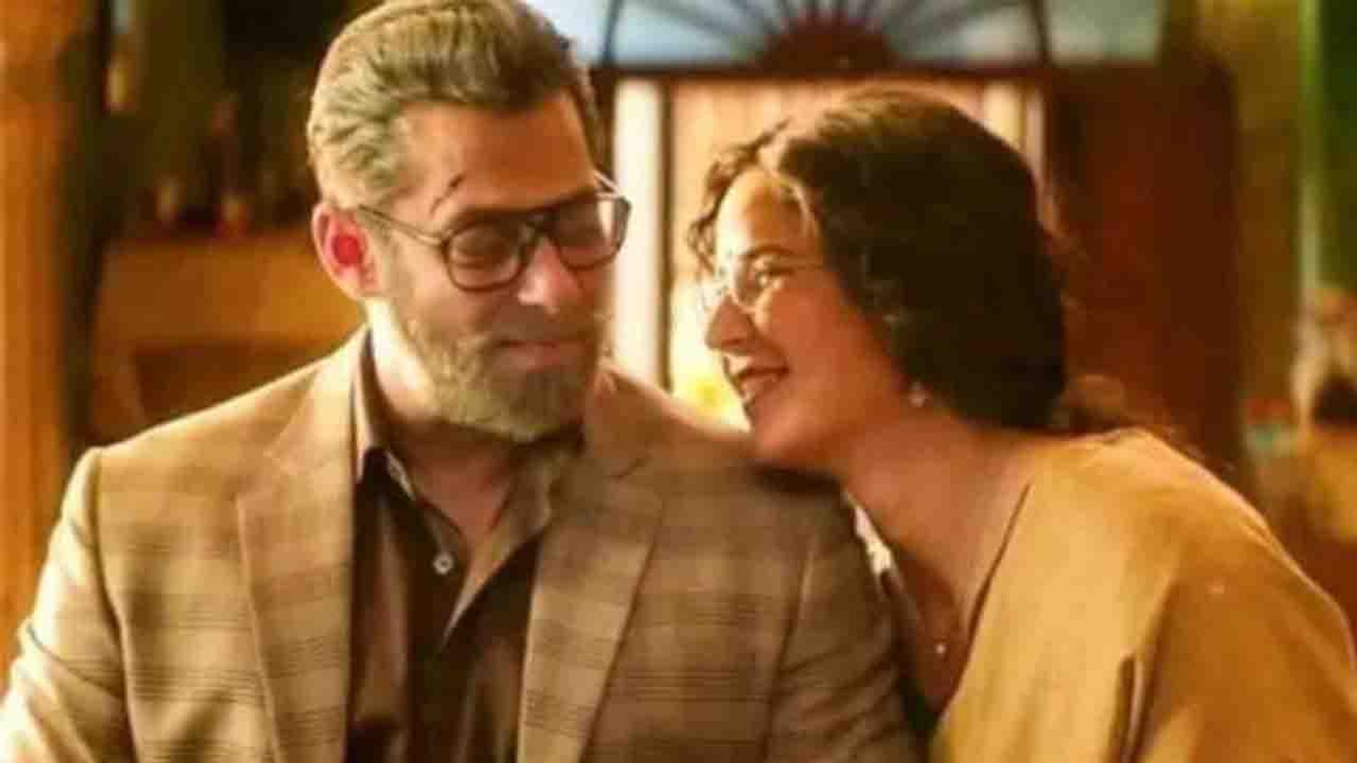 Salman Katrina In Bharat - HD Wallpaper 