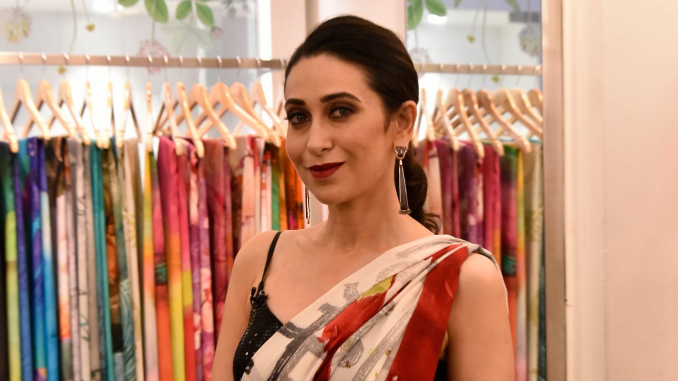 Karisma Kapoor S Love For Sari Started After Biwi No - Satya Paul Sarees 2019 - HD Wallpaper 