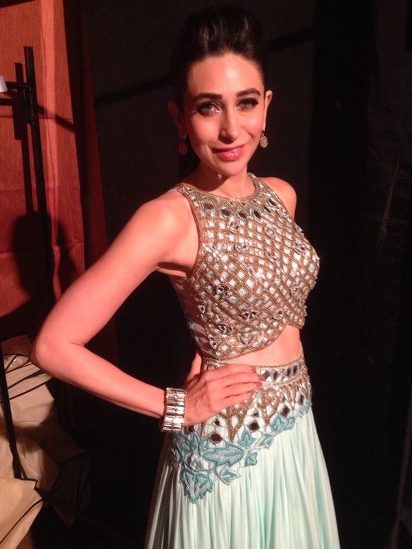 Karishma Kapoor Nose Ring - HD Wallpaper 