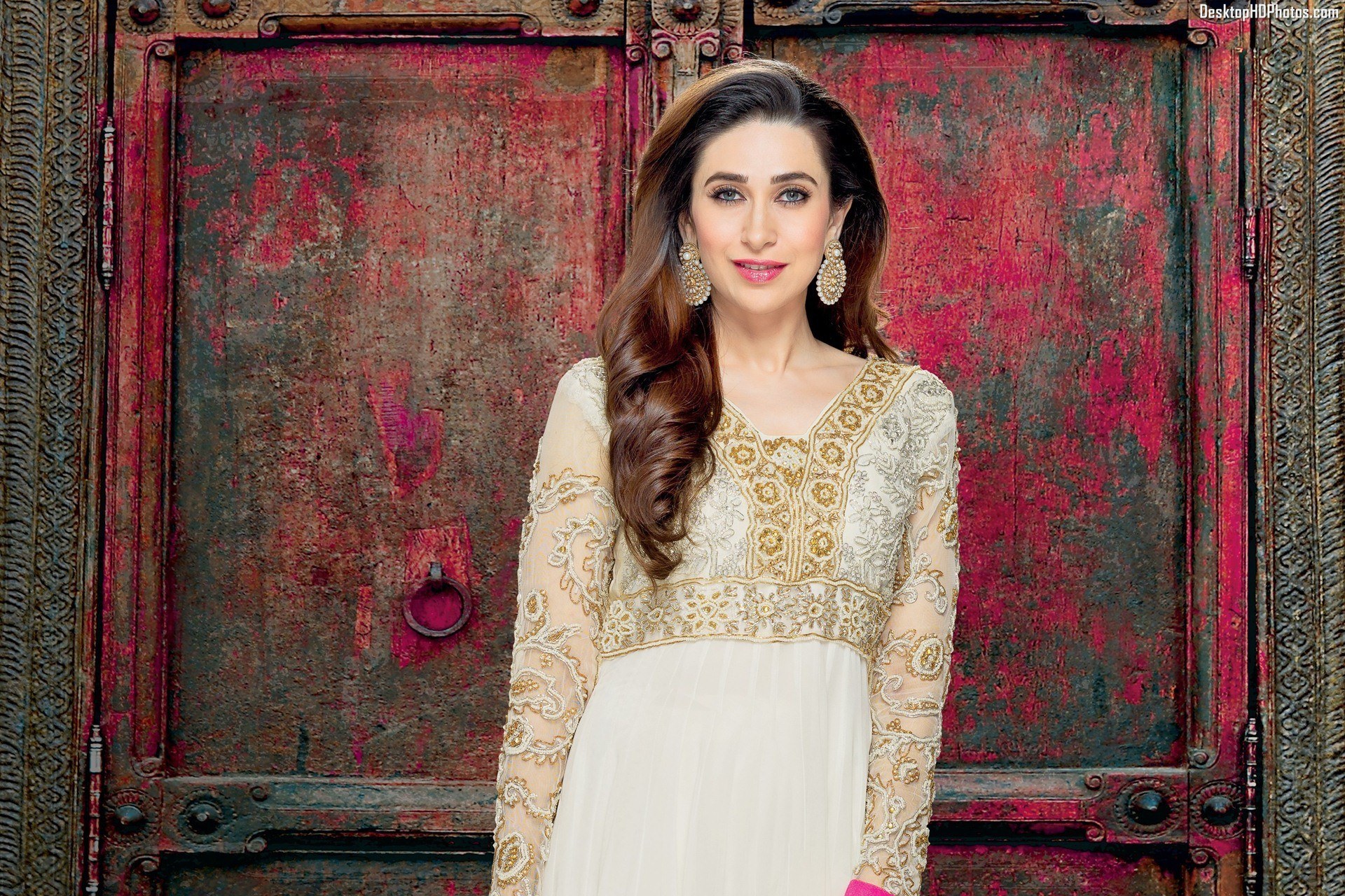 Karisma Kapoor Wallpapers - Desktop Wallpapers Beautiful Karishma Kapoor - HD Wallpaper 