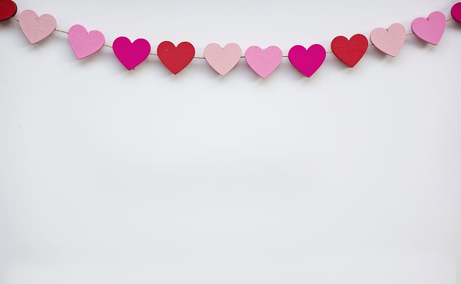 Love Heart Shape Wallpaper - HD Wallpaper 