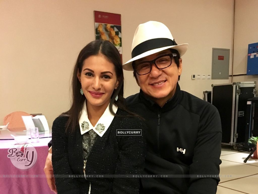 Amyra Dastur Commences Shooting For Kung Fu Yoga With - Kung Fu Yoga Amyra Dastur - HD Wallpaper 