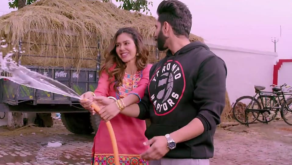 Sonam Bajwa Parmish Verma - HD Wallpaper 