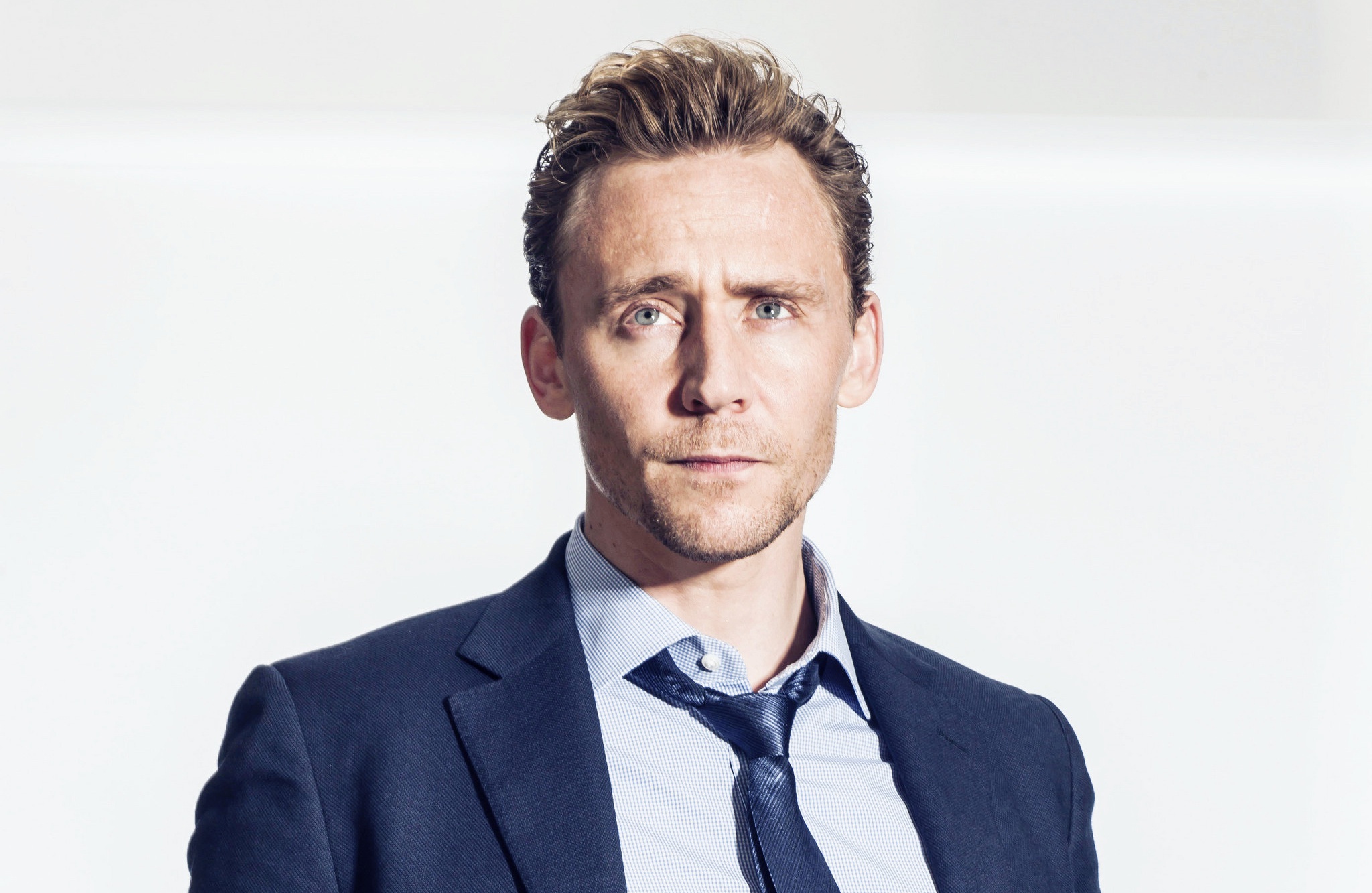 Tom Hiddleston 高清 - HD Wallpaper 