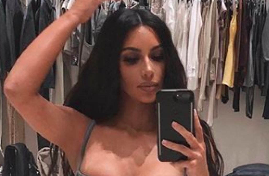 Kim Kardashian Wallpaper Iphone - HD Wallpaper 