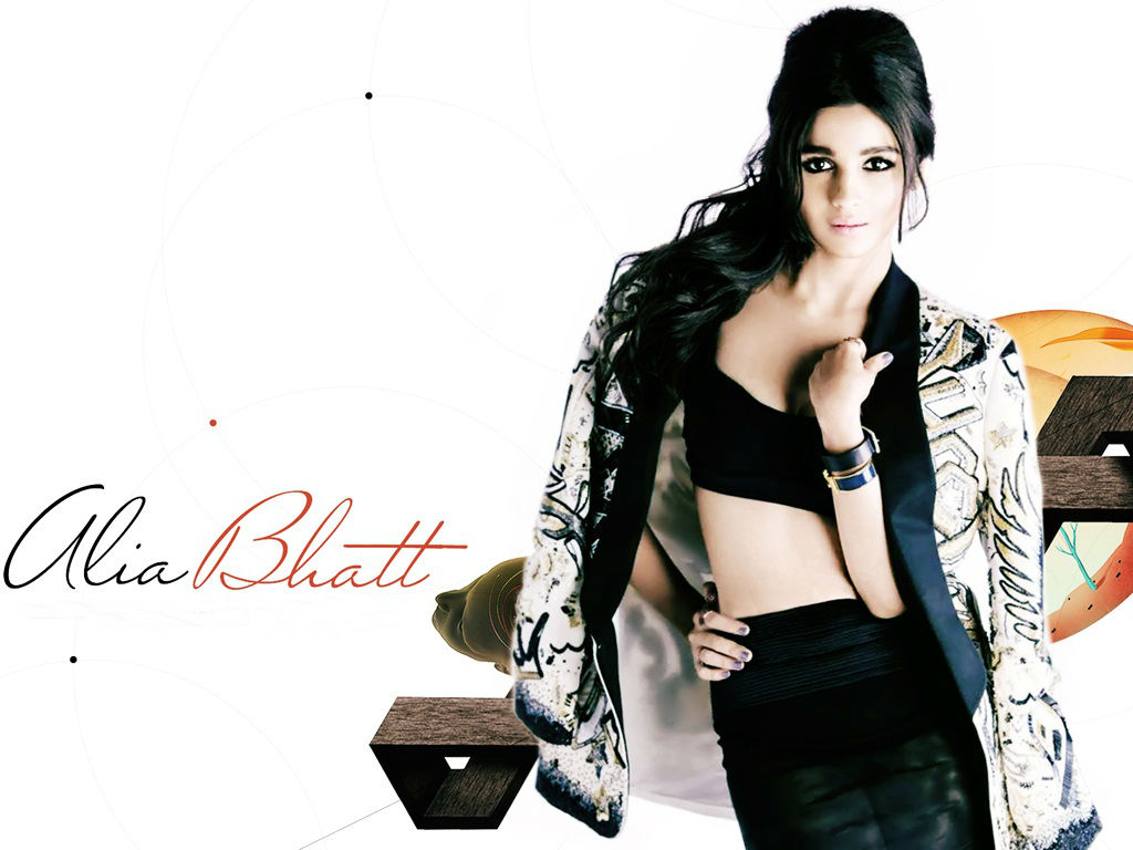 Gorgeous Alia Bhatt Wallpaper - Bold Stylish Alia Bhatt - HD Wallpaper 