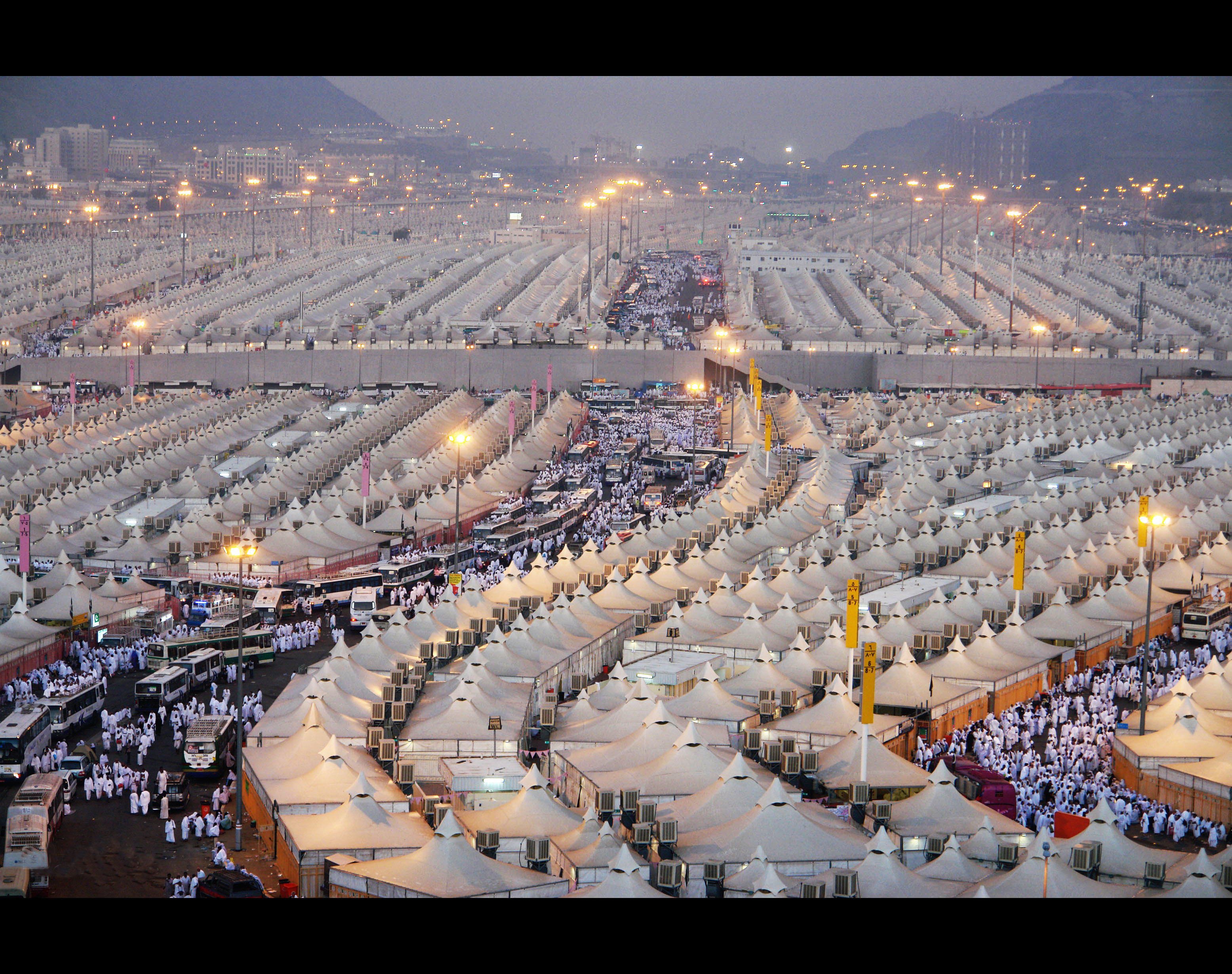 Mina Hajj Night - HD Wallpaper 