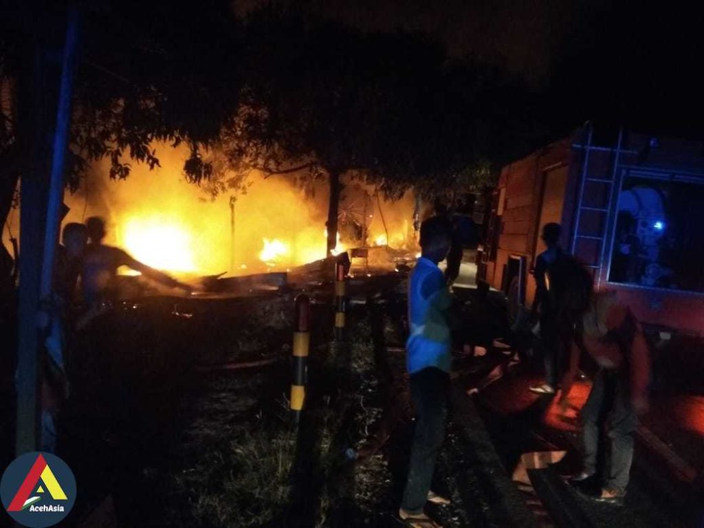 Kebakaran Di Simpang Ektreun - HD Wallpaper 