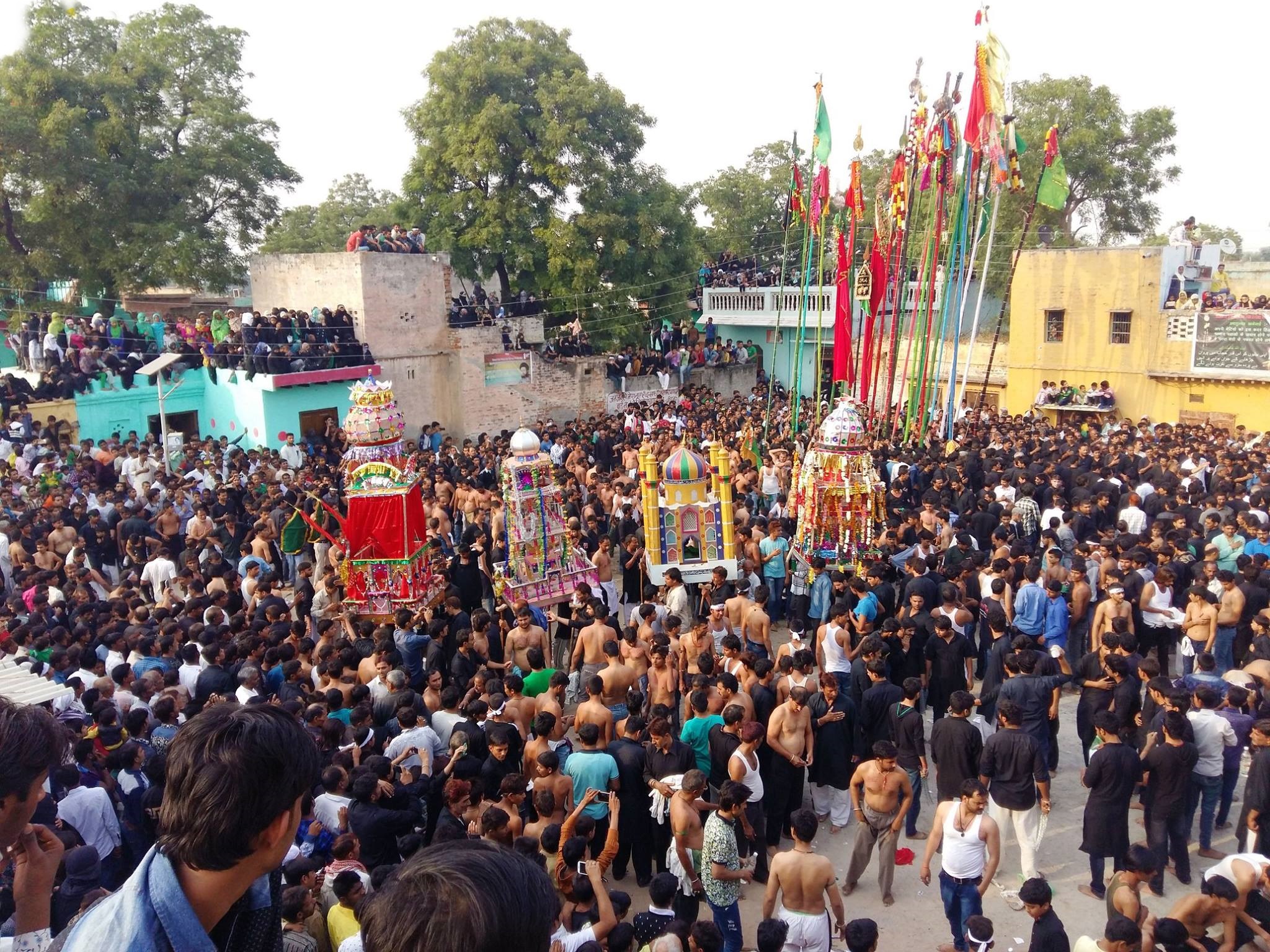 Azadaari In Chholas Sadat Greater Noida - Imambargah Greater Noida - HD Wallpaper 