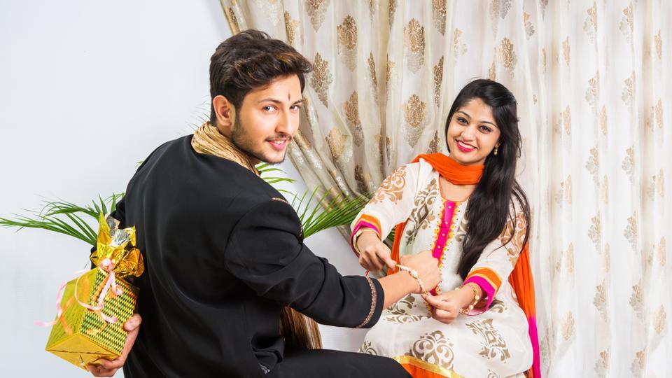 Raksha Bandhan Bhai Bahan Photos - Raksha Bandhan - HD Wallpaper 