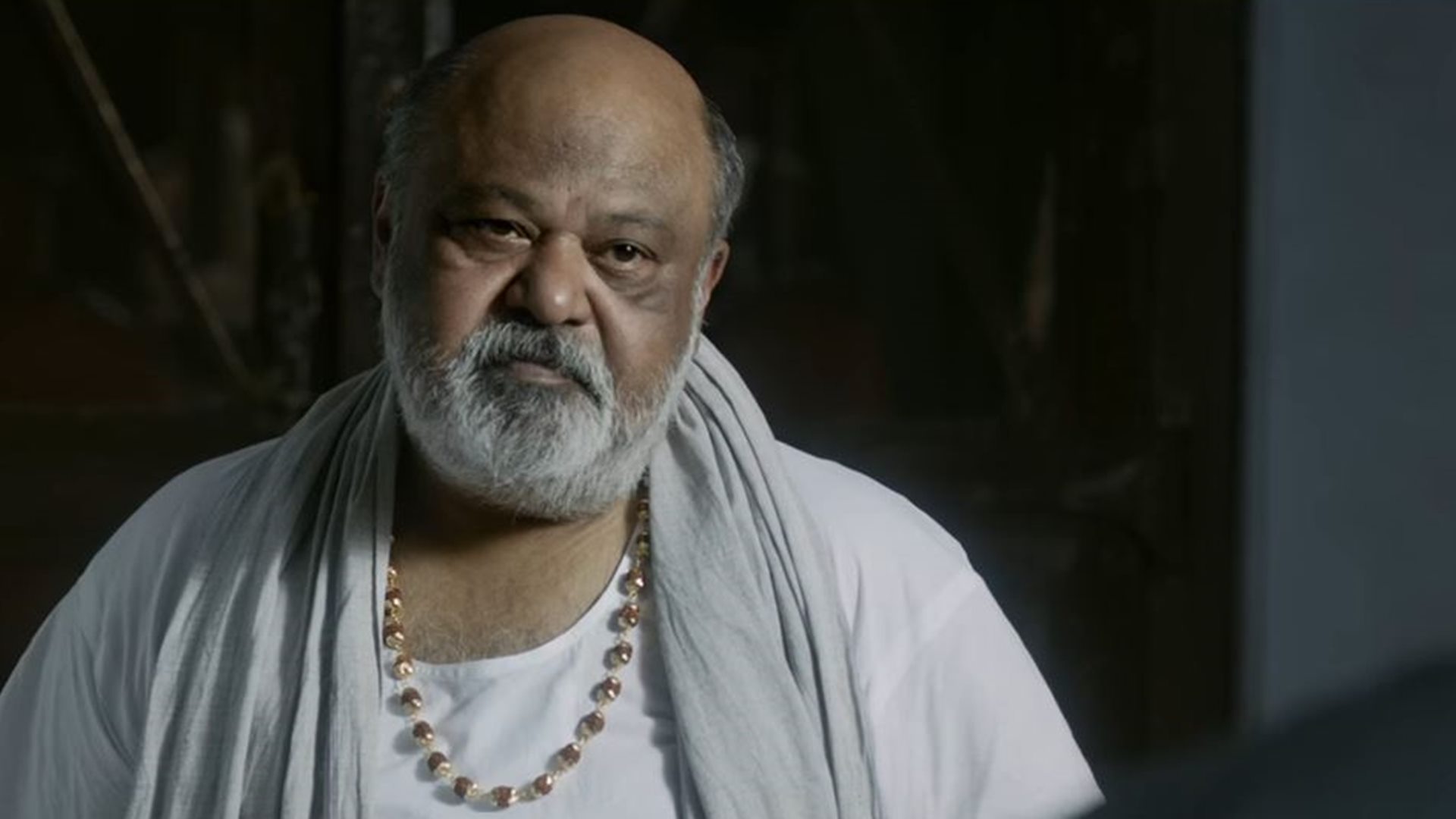 Saurabh Shukla In Raid - HD Wallpaper 