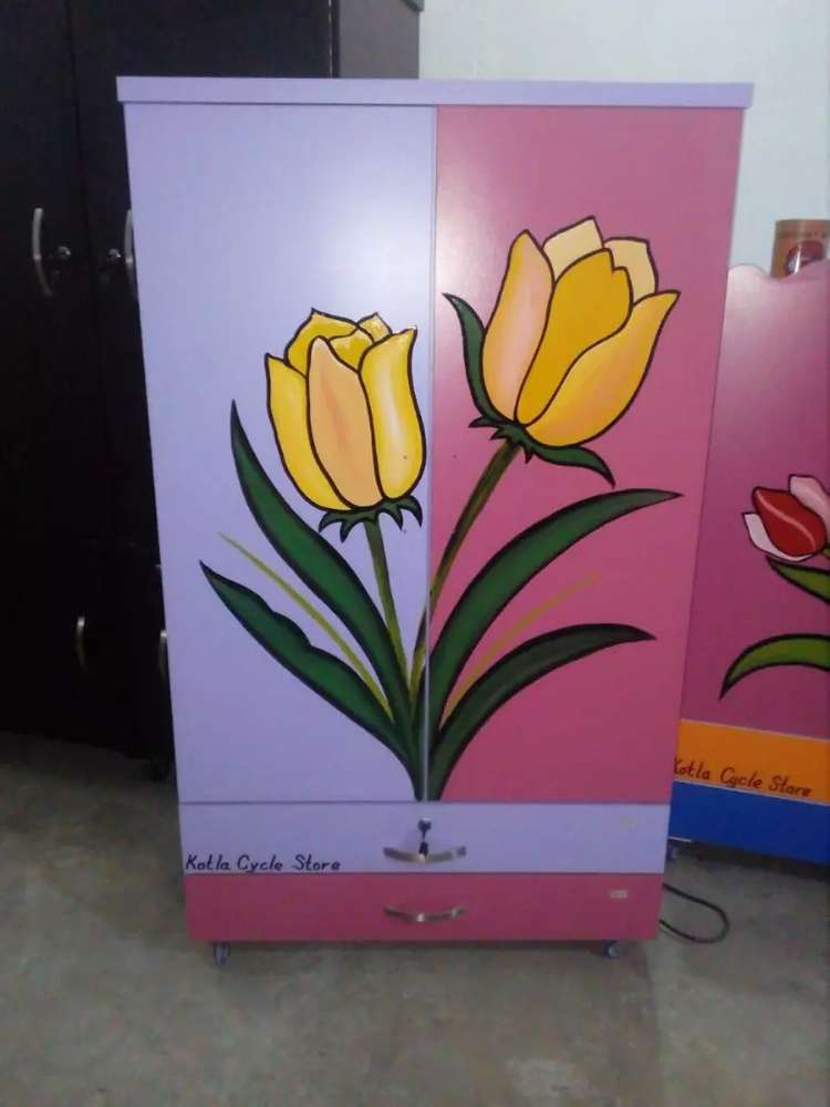 Baby Wardrobe Wood And Colour Ful - Tulip - HD Wallpaper 