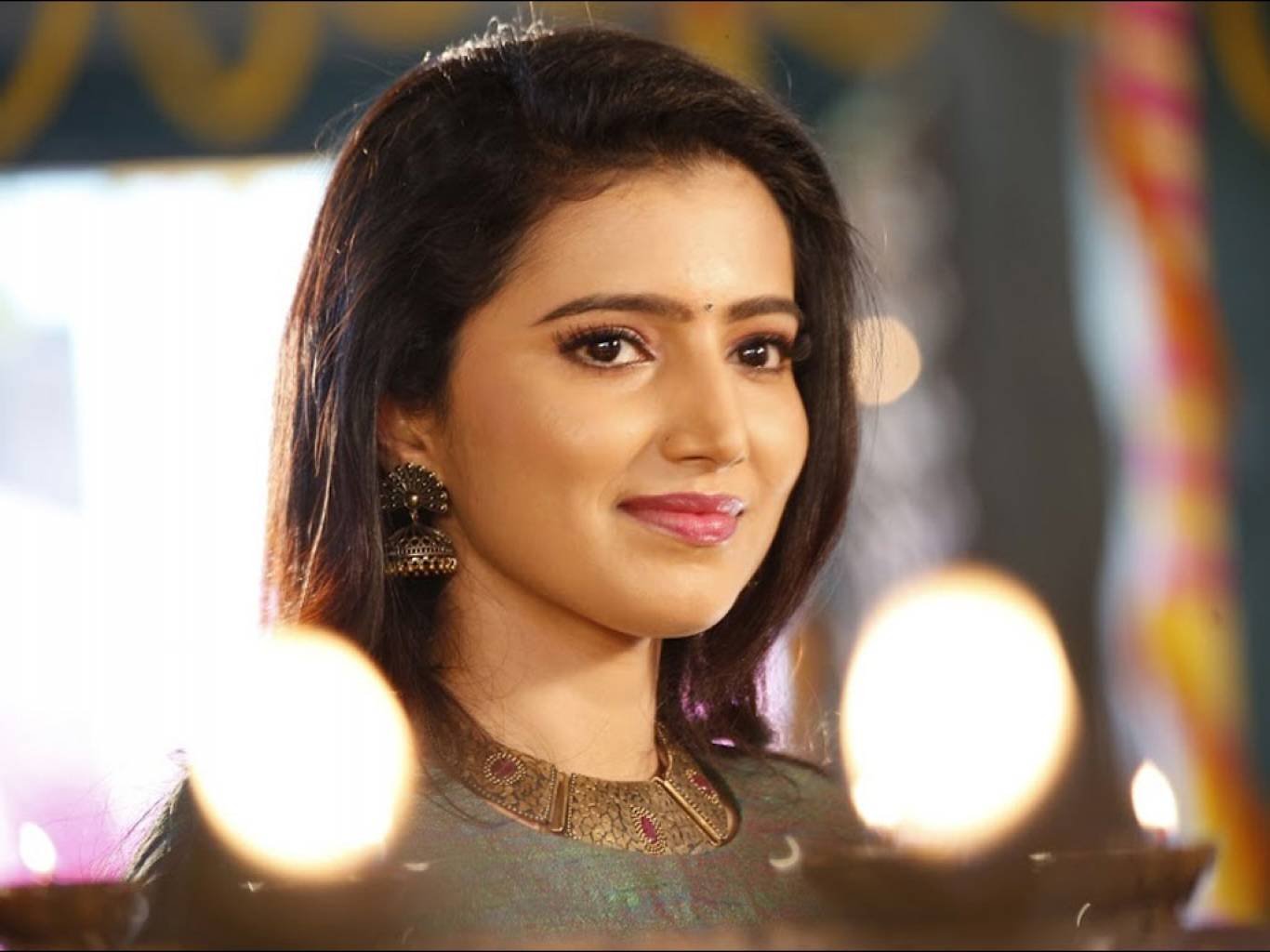 Akanksha Wallpapers - Girl - HD Wallpaper 