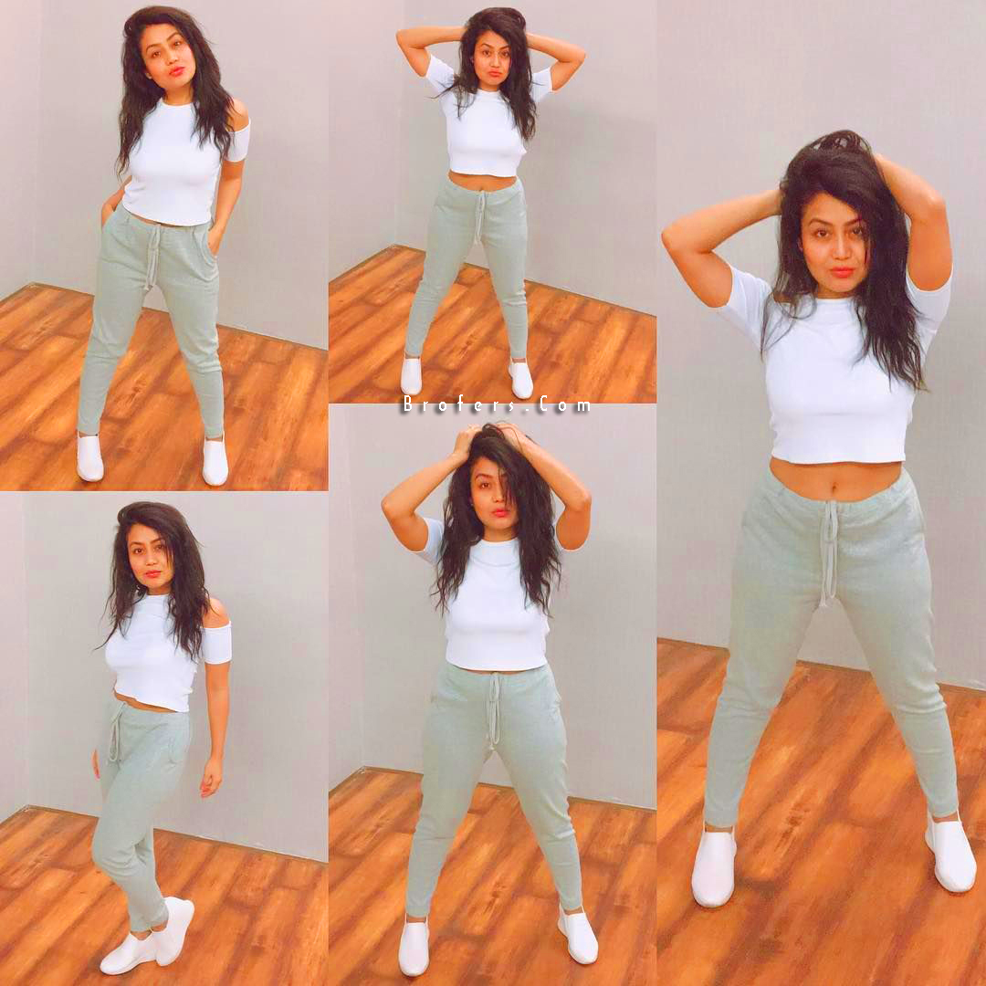 Casual Neha Kakkar Dresses - HD Wallpaper 