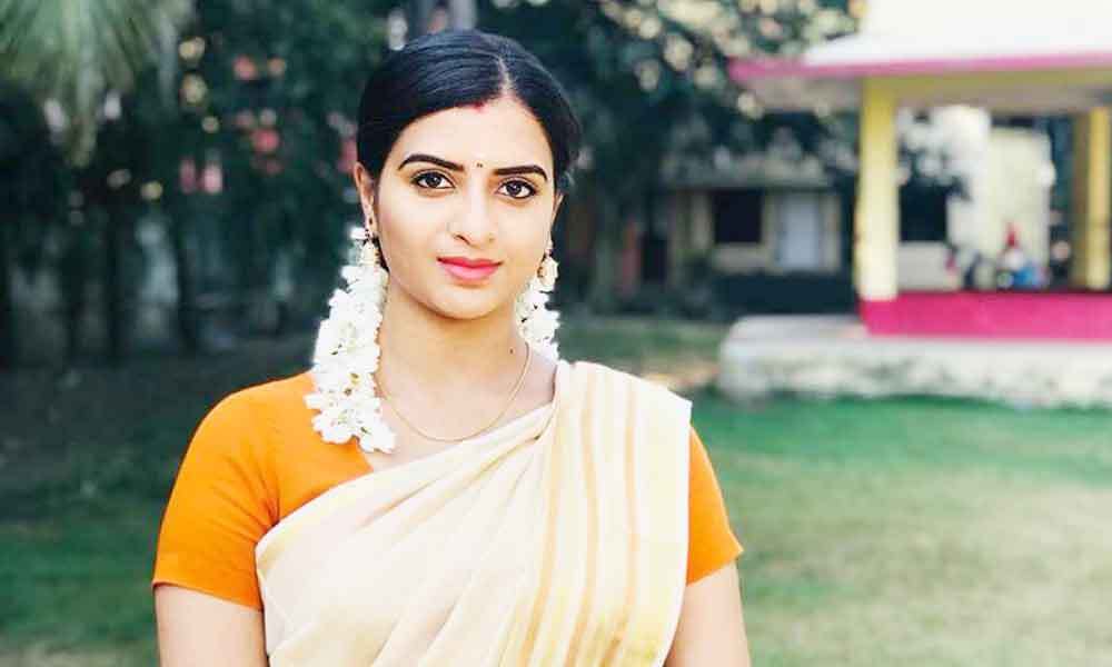 Naam Iruvar Namakku Iruvar Rashmi Jayraj - HD Wallpaper 