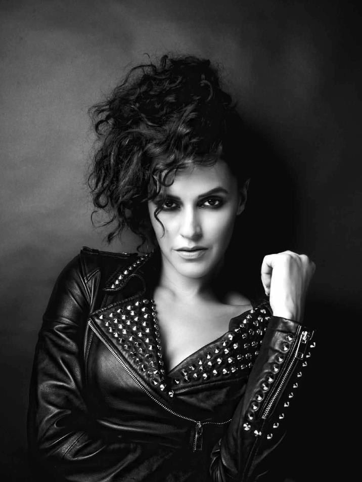 Neha Dhupia Black And White - HD Wallpaper 