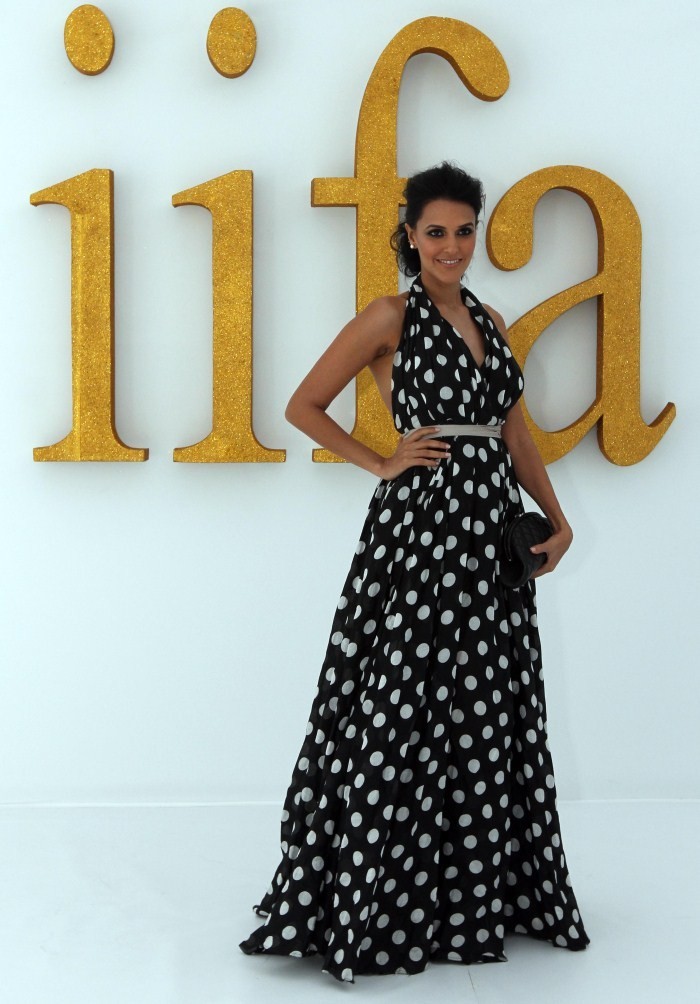 Pic - Bodkované Šaty Dlhé - HD Wallpaper 