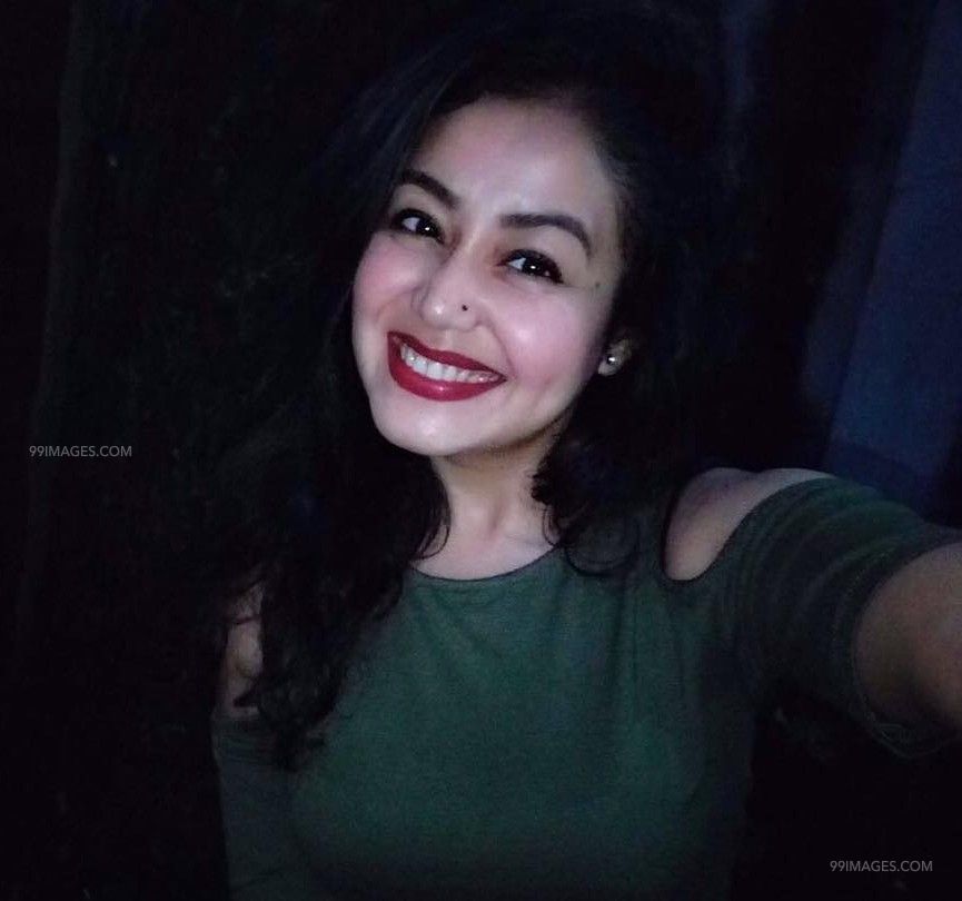 Neha Kakkar Beautiful Photos & Mobile Wallpapers Hd - HD Wallpaper 