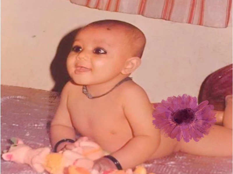 Neha Kakkar Childhood - HD Wallpaper 