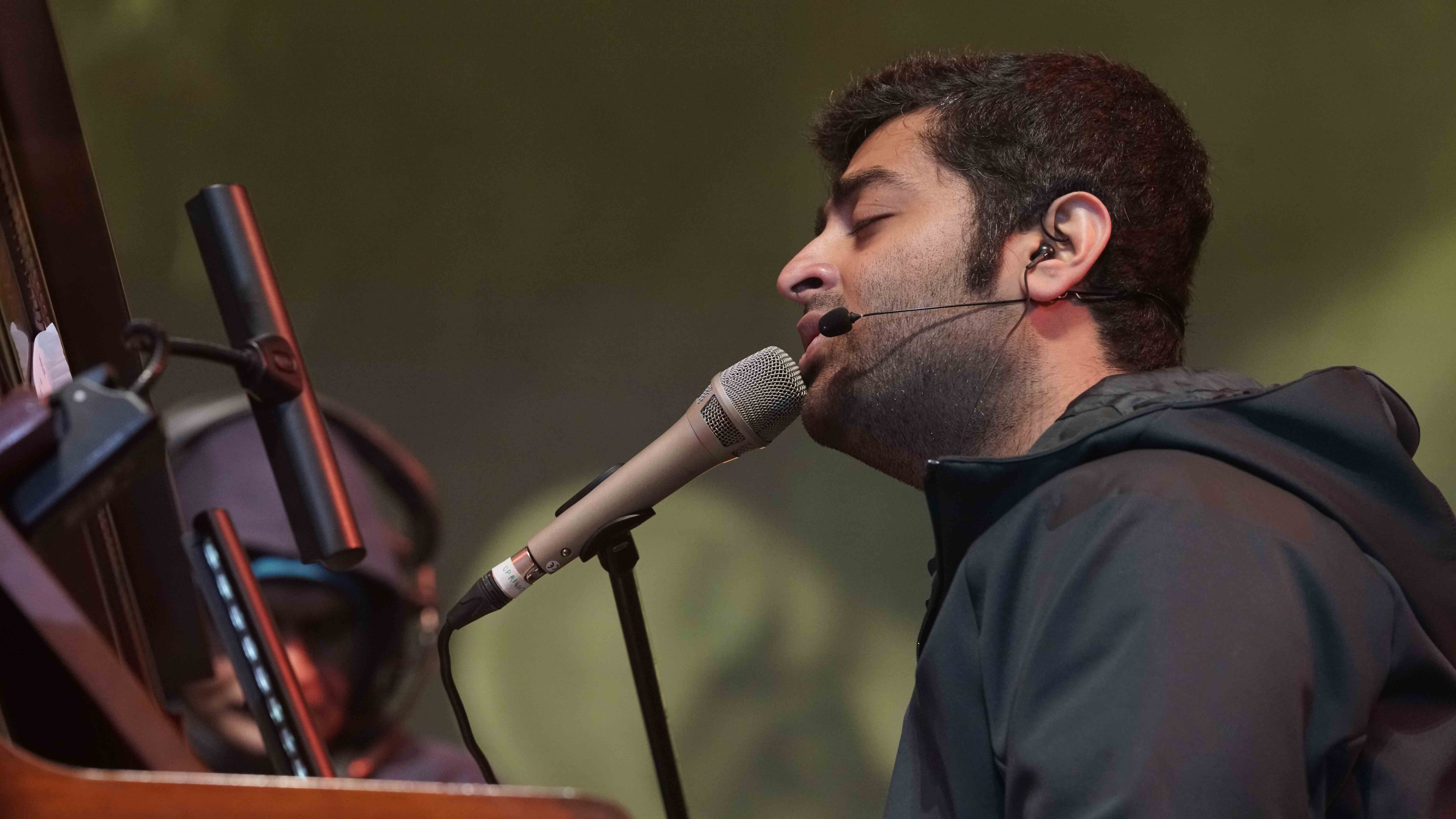 Arijit Singh India Tour - HD Wallpaper 