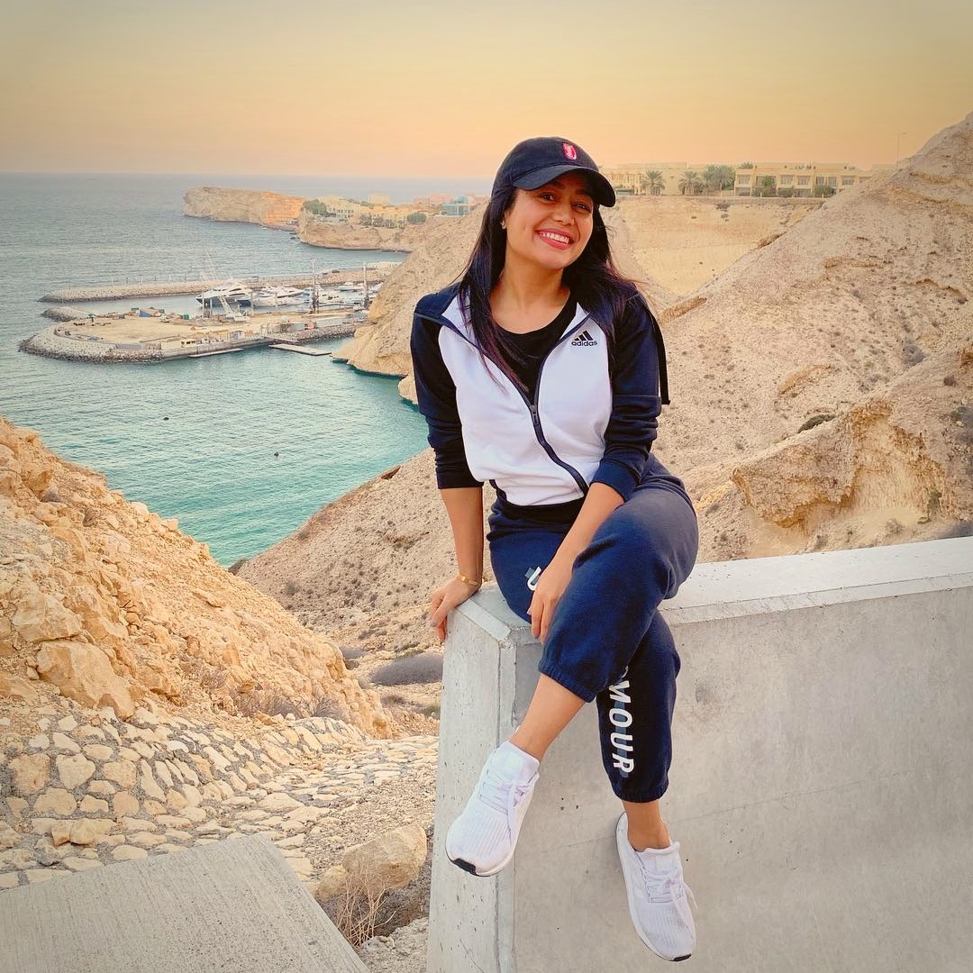 Neha Kakkar Hd Photos - Neha Kakkar Pics Latest - HD Wallpaper 