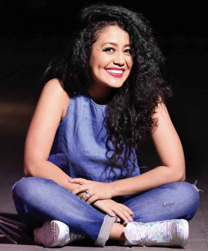 Neha Kakkar Ki Photo - Neha Kakkar - HD Wallpaper 