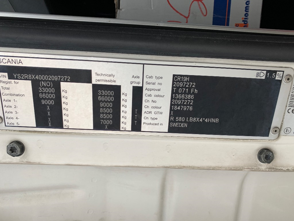 Tractor Unit - HD Wallpaper 