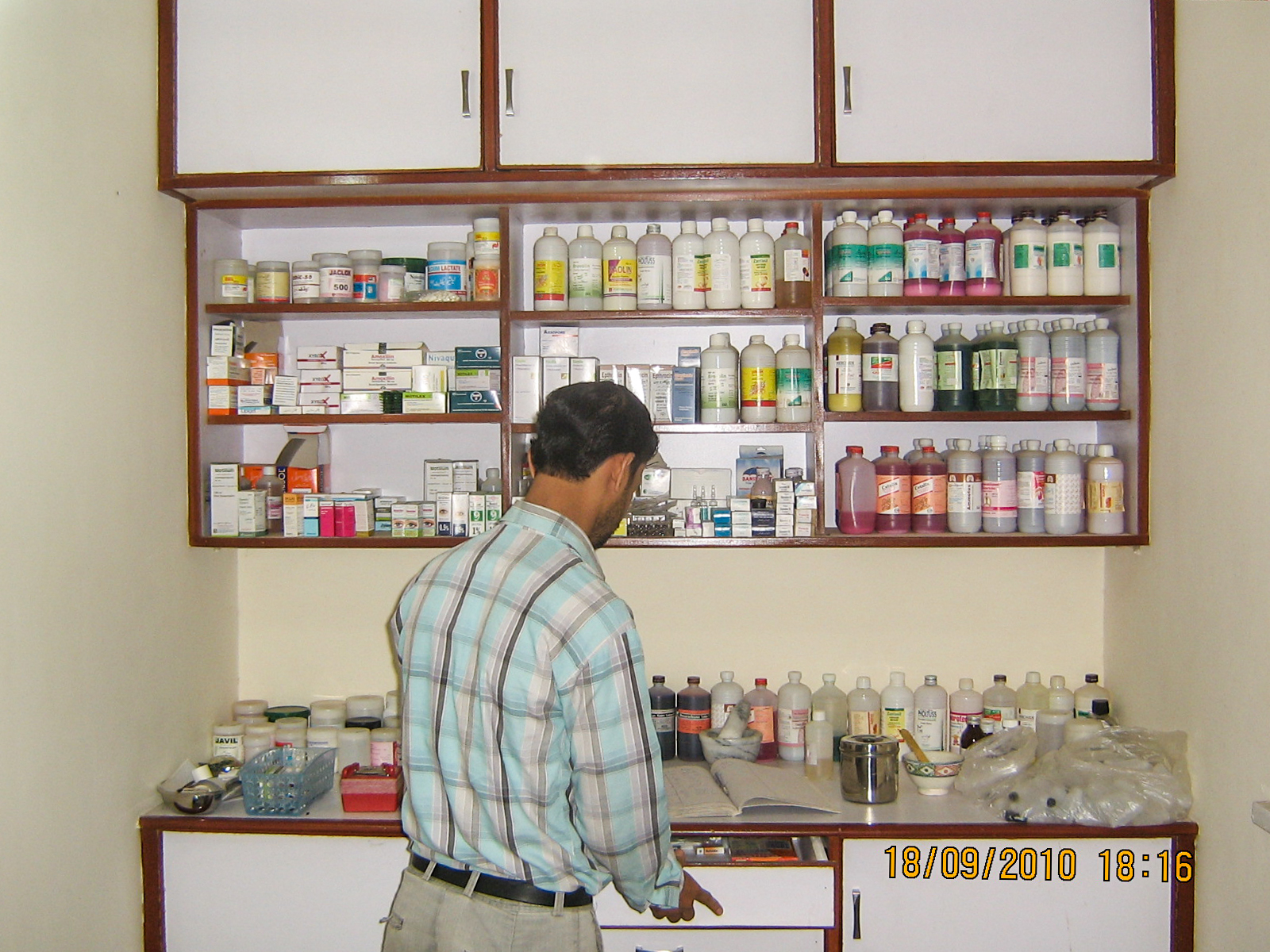 Shopkeeper - HD Wallpaper 