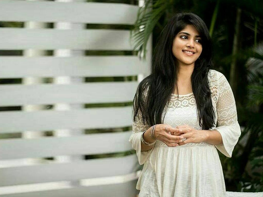 Hd Wallpapers Megha Akash Hd - HD Wallpaper 