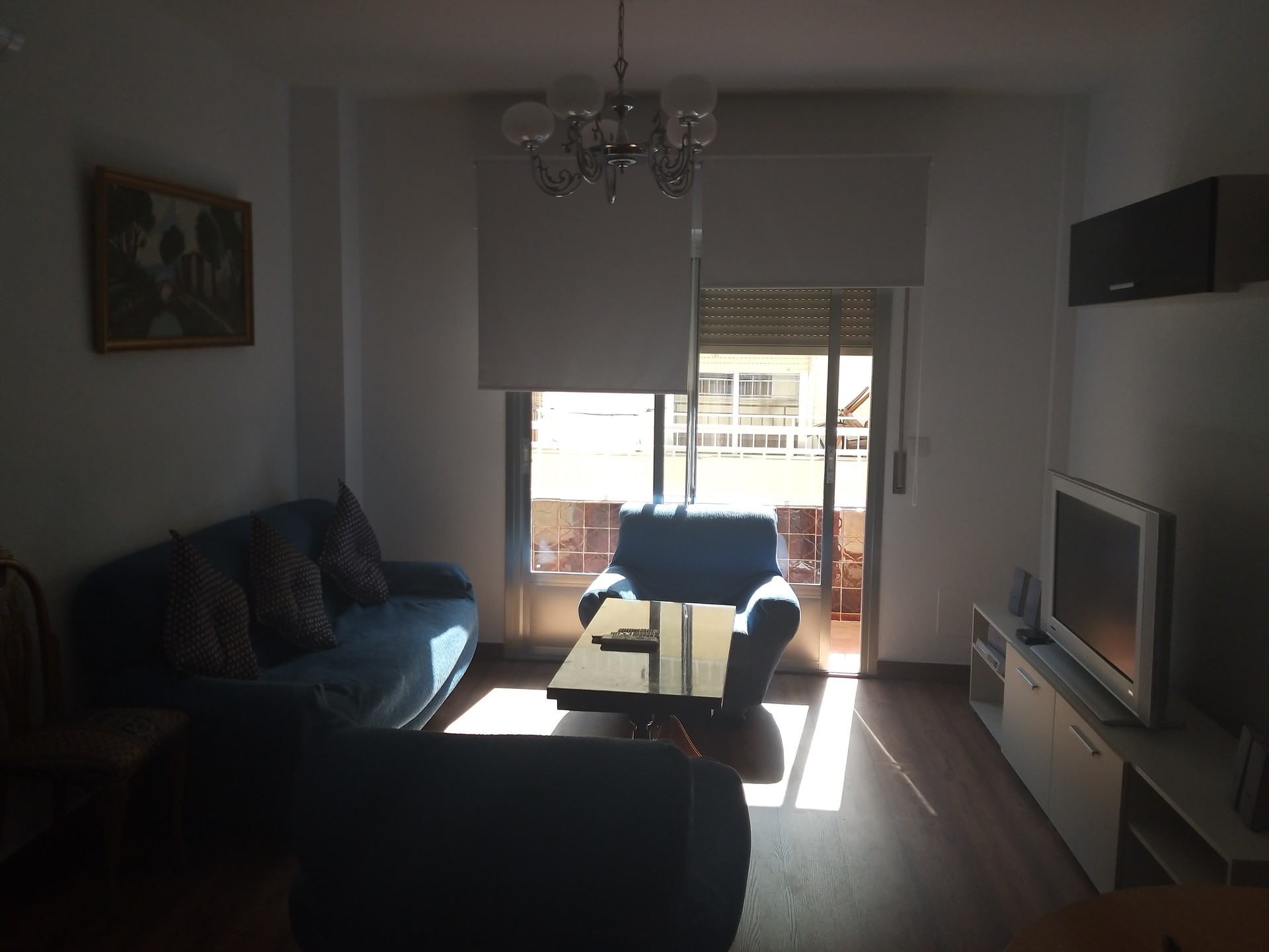 Habitación Disponible Para Chicas En Zona Muy Bien - Living Room - HD Wallpaper 