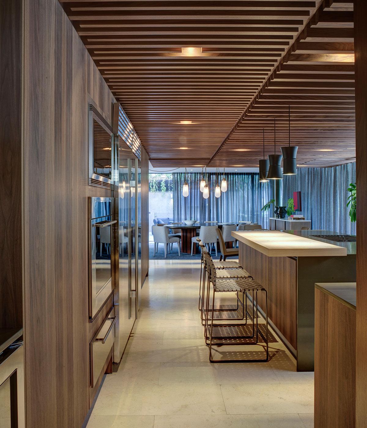 Kitchen And Dining Room - Modernas Casas Con Columnas - HD Wallpaper 