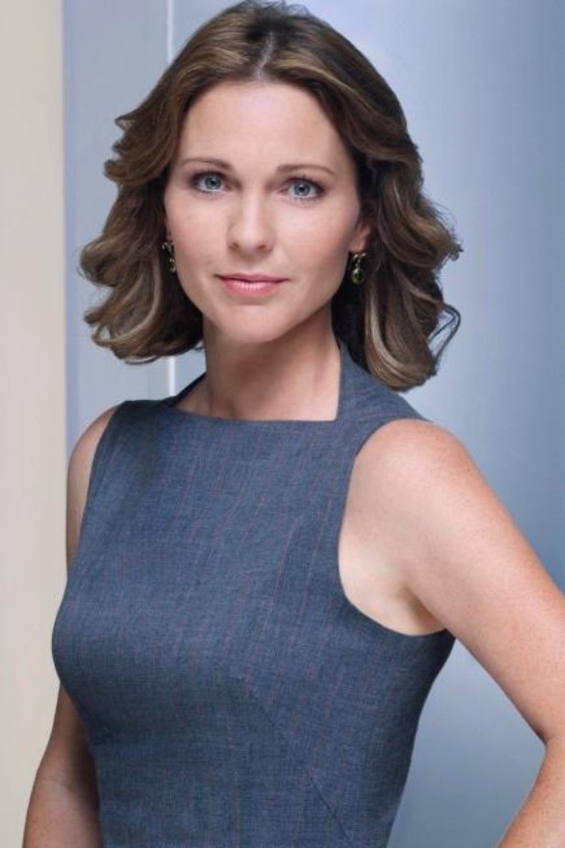 Kelli Williams - 618x928 Wallpaper - teahub.io