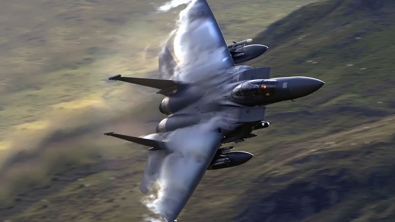 F 15 - HD Wallpaper 