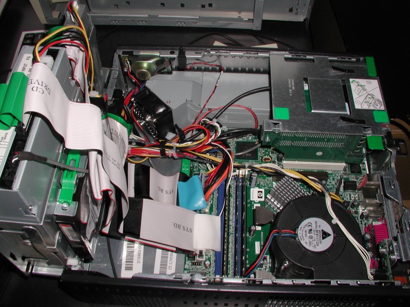 Compaq Wallpaper Black - Electronics - HD Wallpaper 