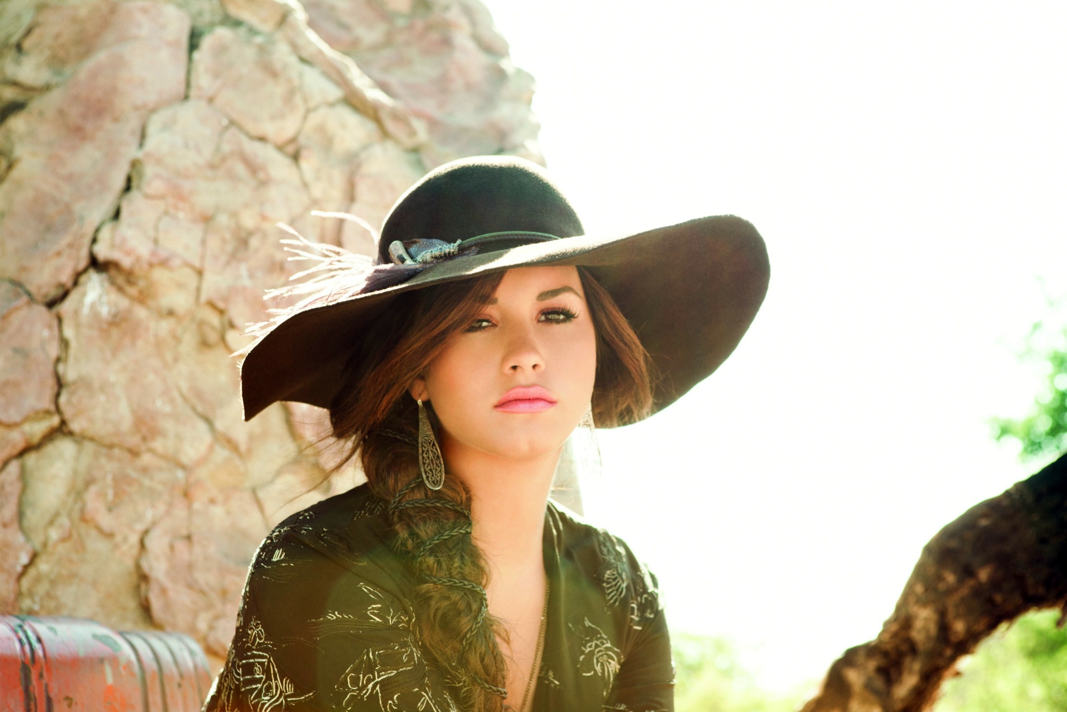 Demi Unbroken Photoshoot - HD Wallpaper 