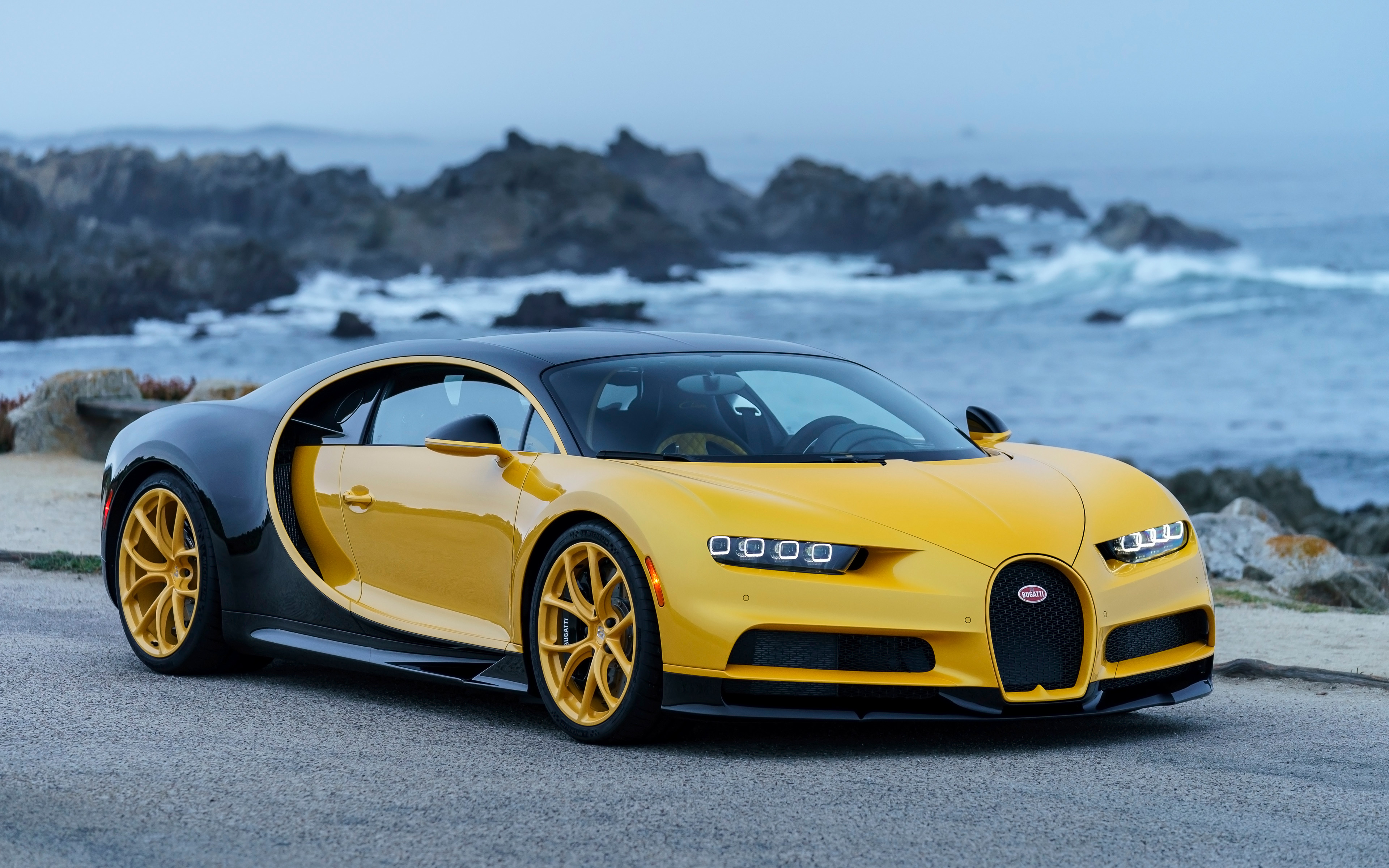 2018 Bugatti Chiron Yellow And Black 4k Wallpapers - Bugatti Chiron Hell Bee - HD Wallpaper 