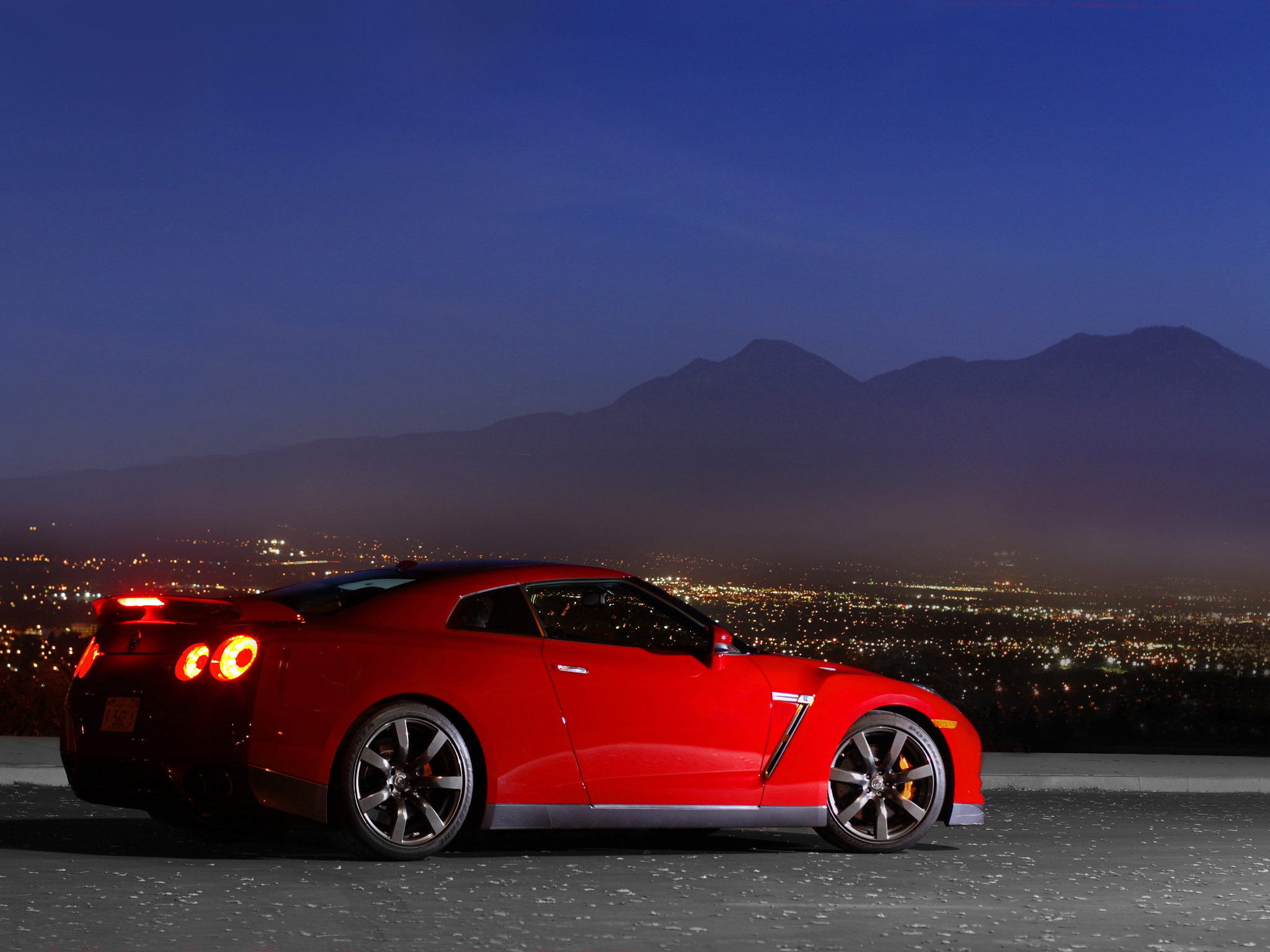 Wallpaper Of Nissan, Gt-r, Skyline, R35, Red Background - Gtr R35 Red Wallpaper Hd - HD Wallpaper 