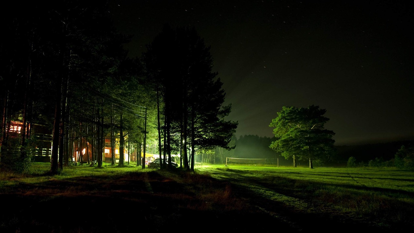 Night-natural Landscape Hd Wallpaper2013 - Night Nature Background Images  Free Download - 1366x768 Wallpaper 
