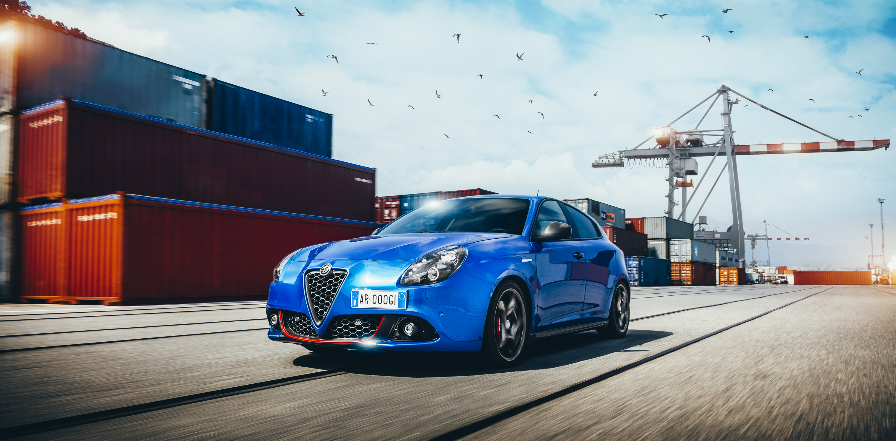Alfa Romeo Giulietta Baby Blue - HD Wallpaper 