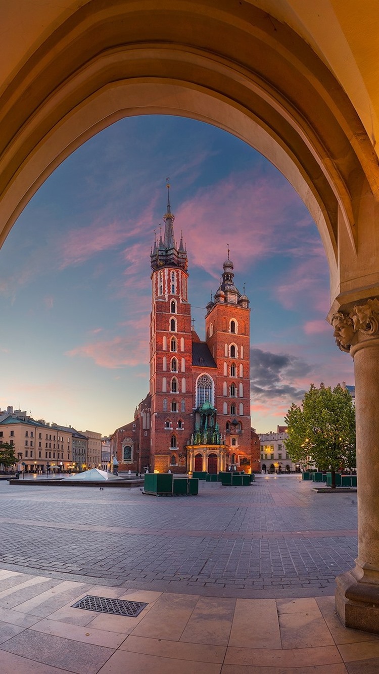 Iphone Wallpaper Poland, Krakow, St - St. Mary's Basilica - HD Wallpaper 