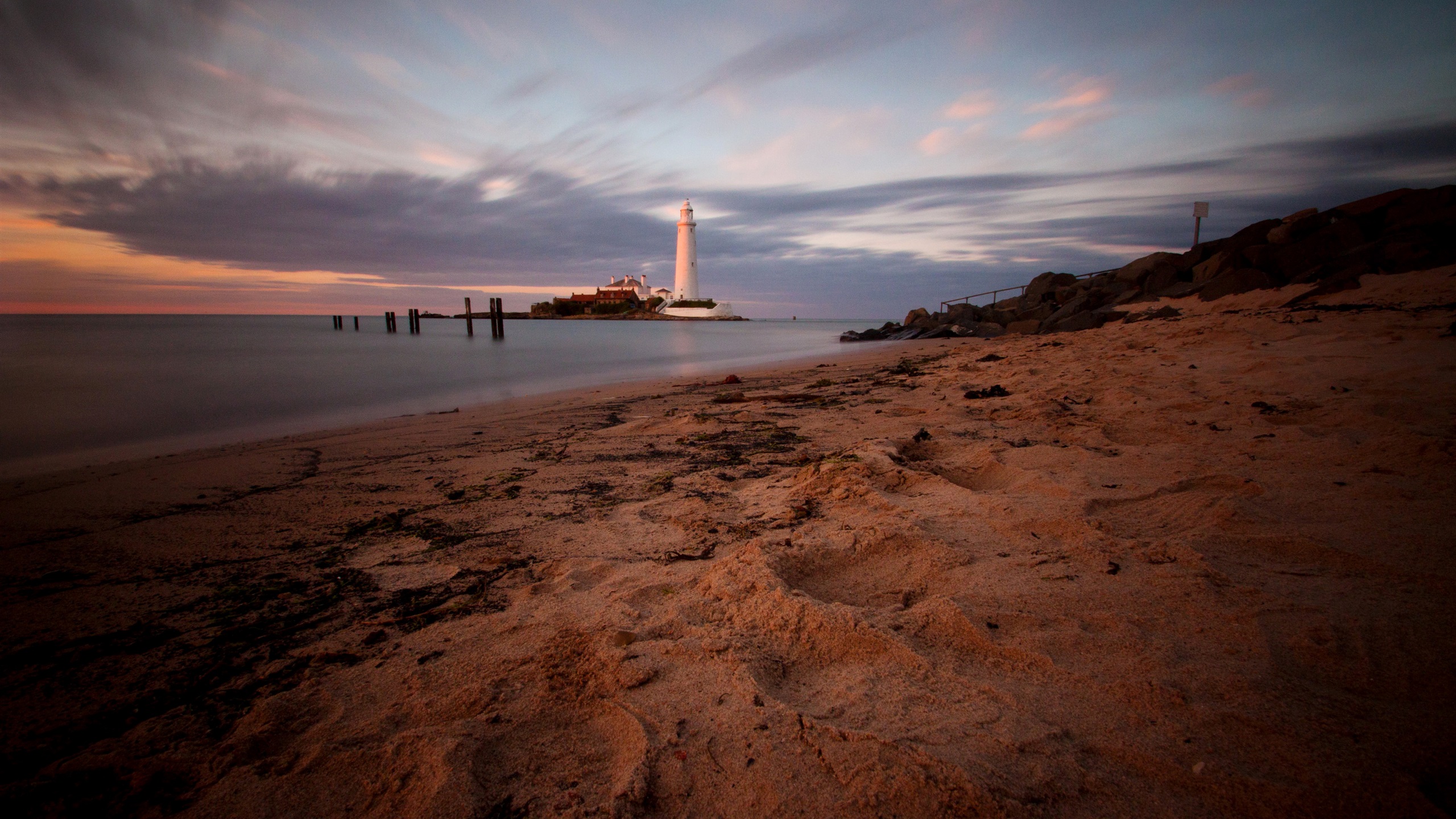 St Mary Lighthouse Beach - HD Wallpaper 