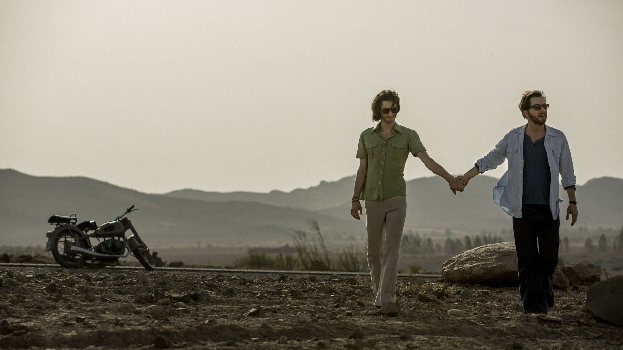 Yves Saint Laurent Pierte Berge - HD Wallpaper 