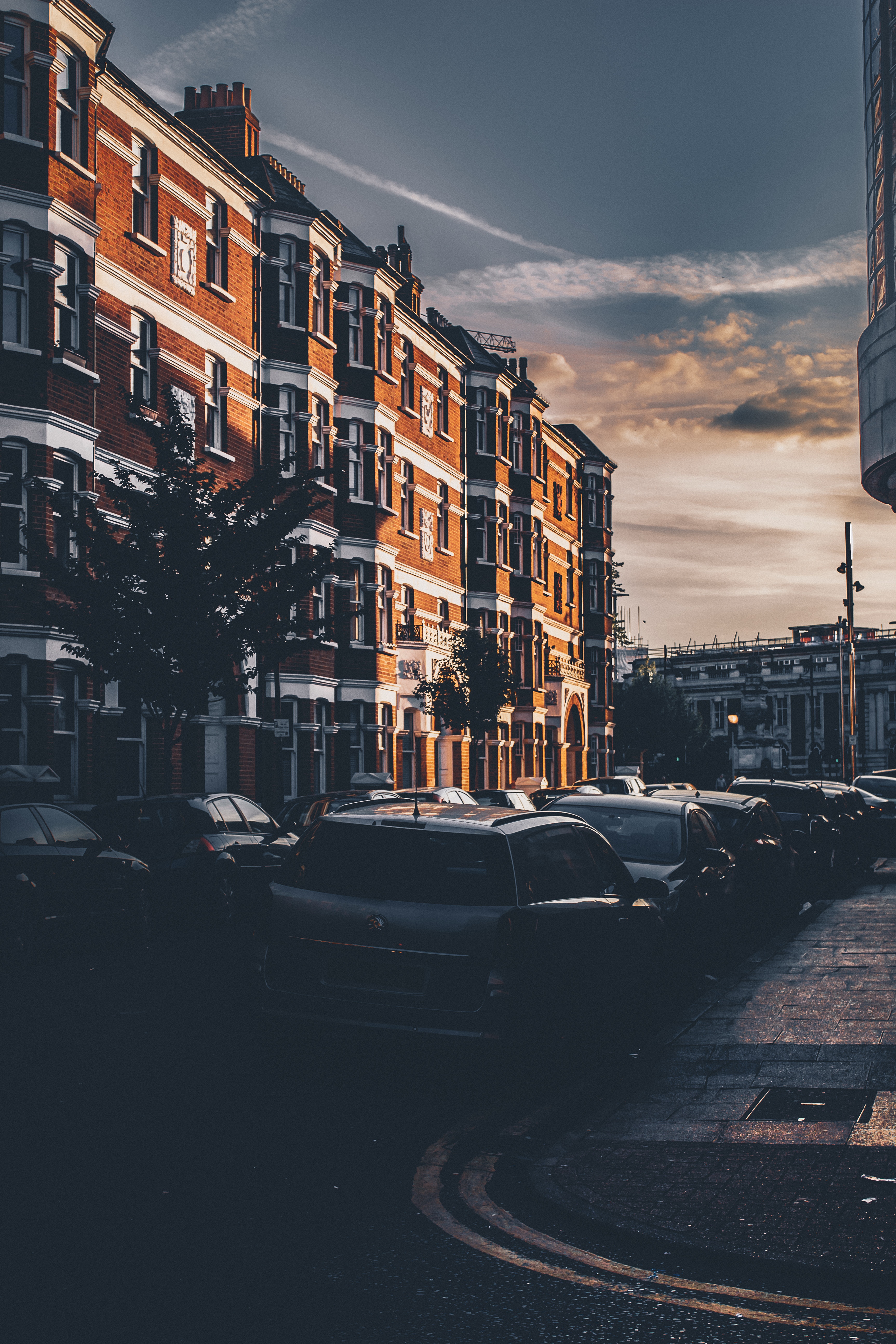 Wallpaper Building, City, Street, Evening - Canon Rebel T6 Photography - HD Wallpaper 