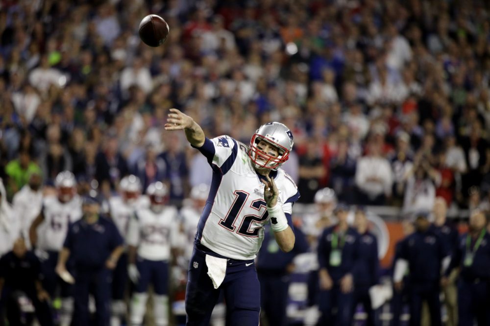 Tom Brady Thew Two Fourth Quarter Touchdown Passes - Tom Brady Wallpaper Super Bowl 51 - HD Wallpaper 