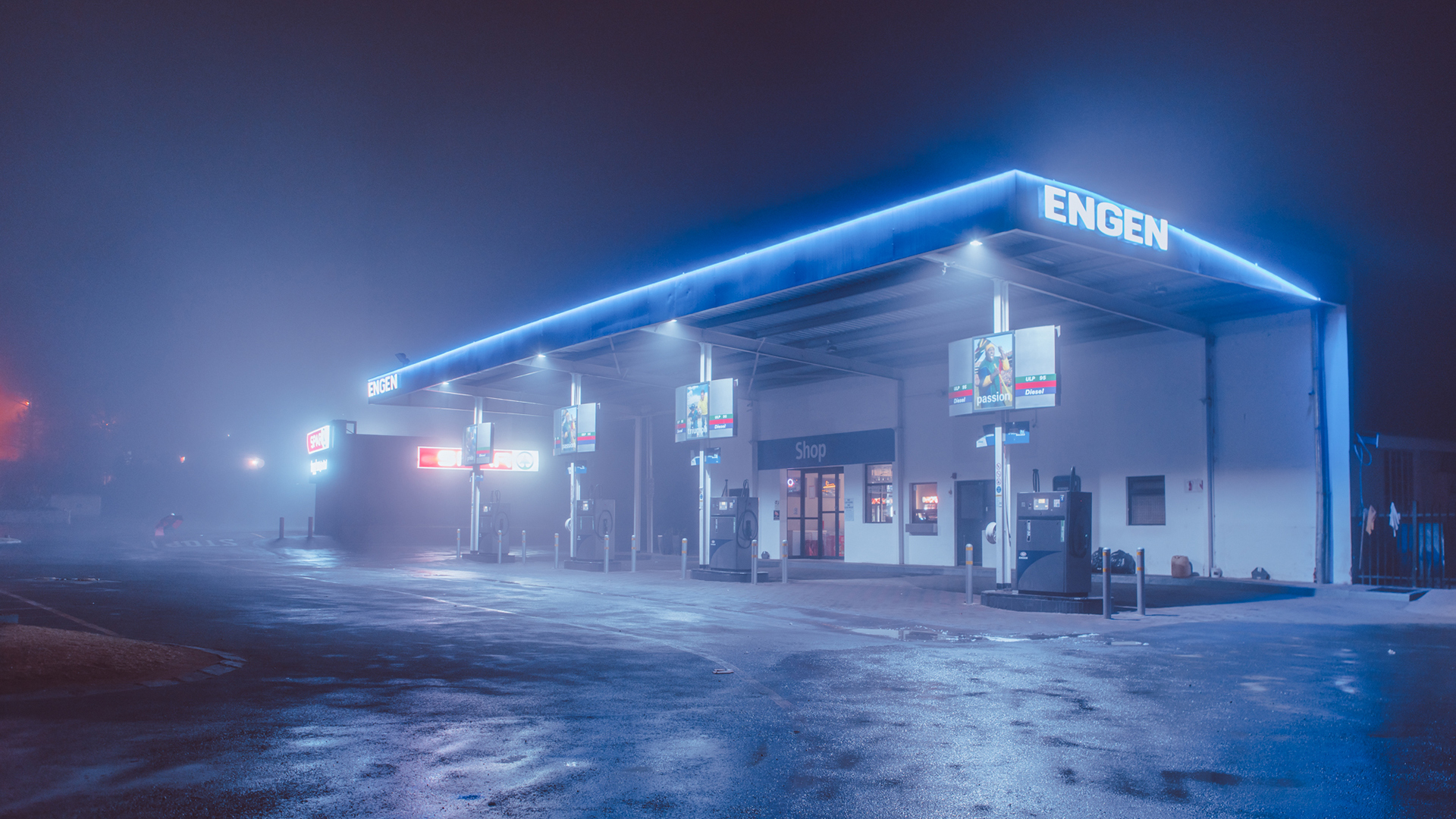 Gas Station At Night - HD Wallpaper 
