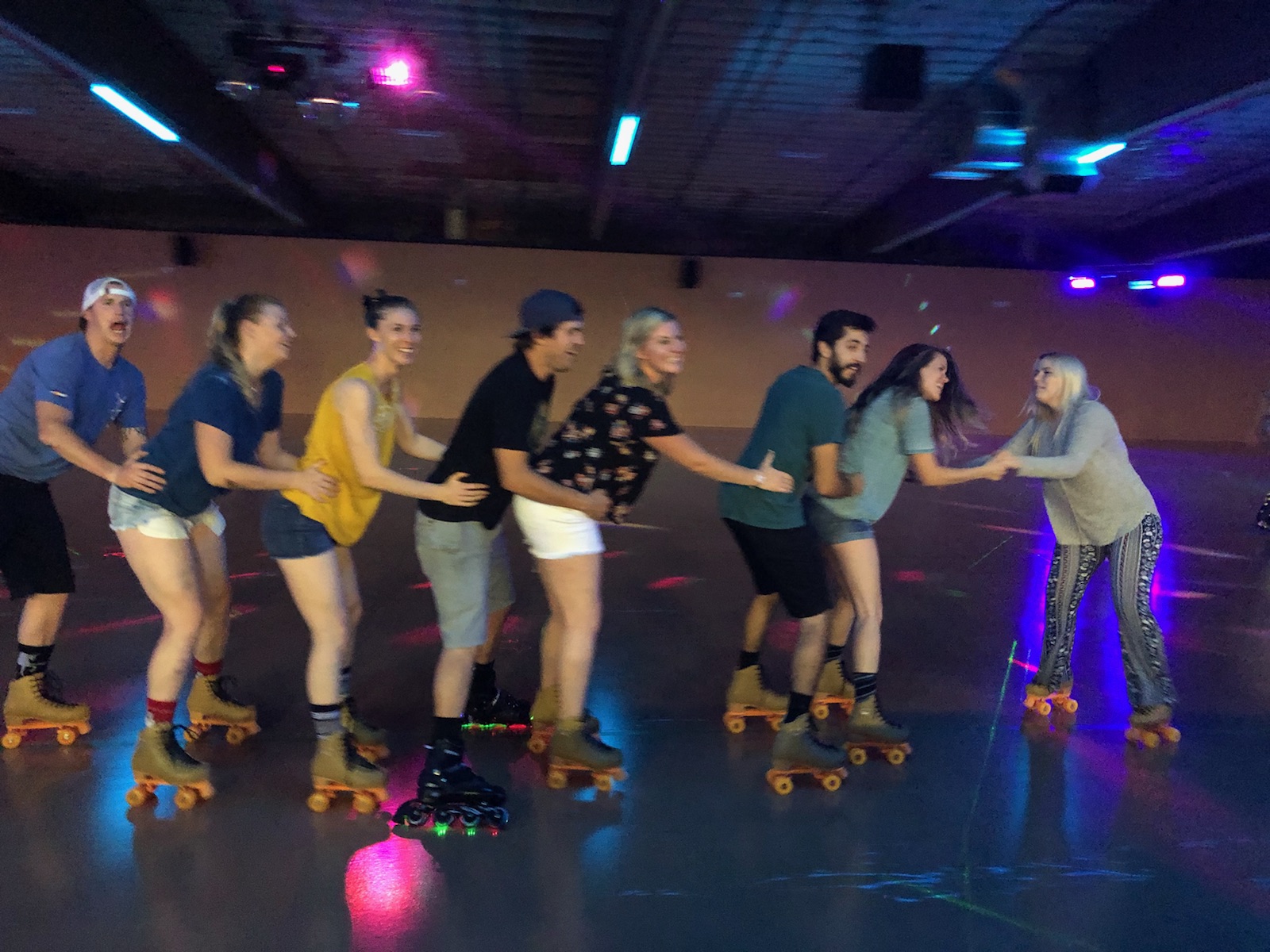 Quad Skates - HD Wallpaper 