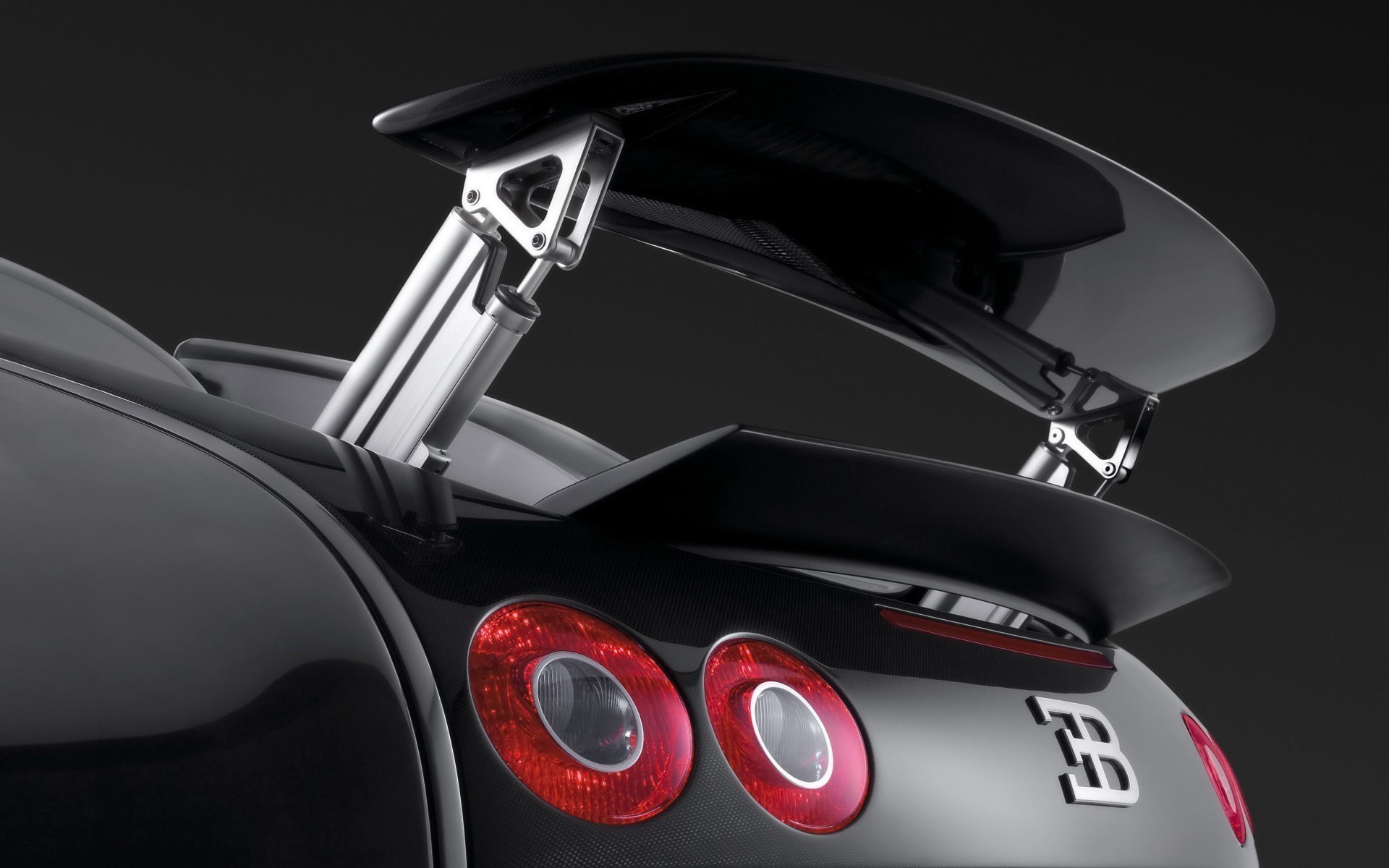 Tail Lights Wallpaper - HD Wallpaper 