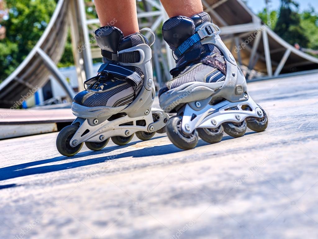 Roller Skate Kids Girl - HD Wallpaper 