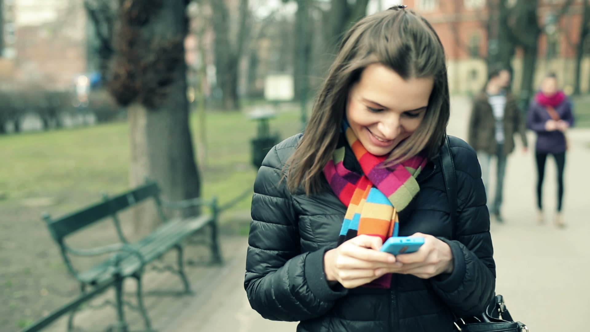 110 Frases Para Fotos De Facebook Instagram Y Pinterest - Personas Con El Cel - HD Wallpaper 